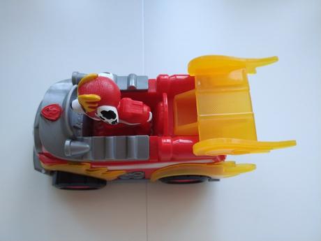 Hasičské auto s postavičkou marshalla, 