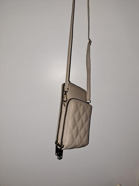 Kabelka na telefón, 