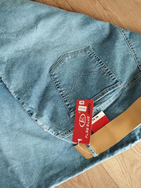 Dlhá riflova sukňa, 54