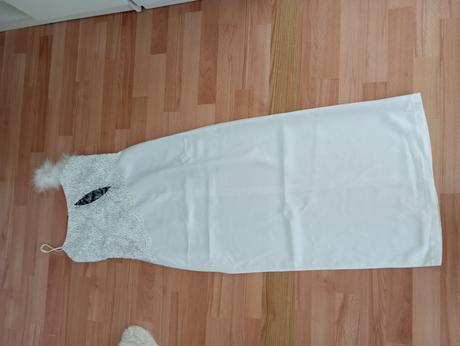 Biele saténové šaty, 38