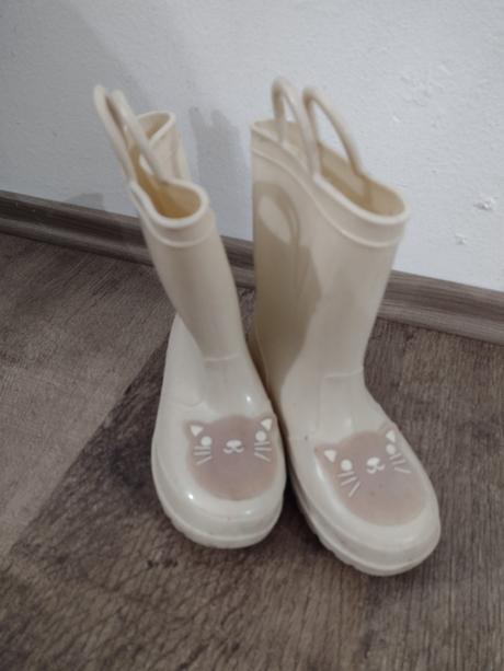 Gumáky, reserved,29