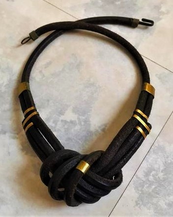 Kožený náhrdelník + náušnice, 