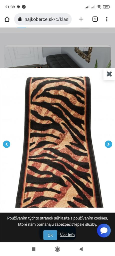 Moderný behúň so zvieracím motívom,