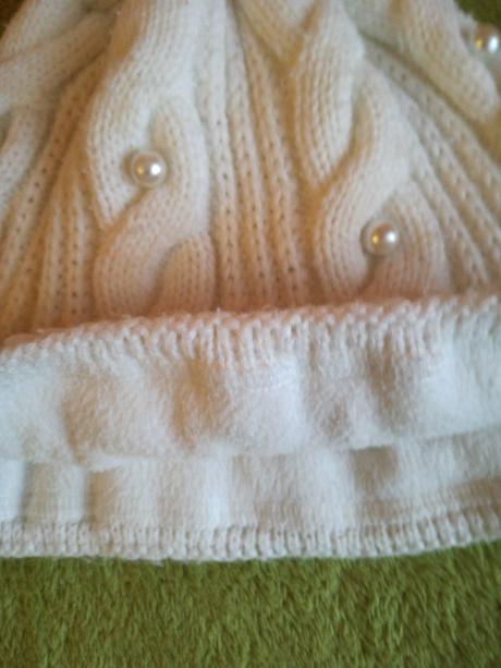 Čiapka s perličkami152 - 158, 152