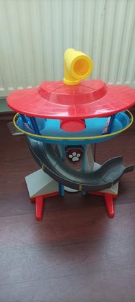 Tlapkova patrola - veža, 