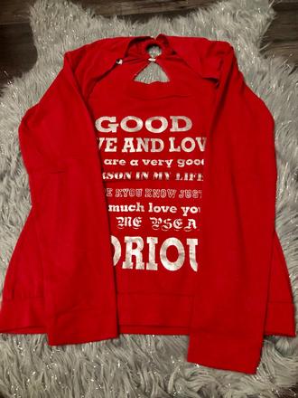 Červené tričko s dlhým rukávom, s