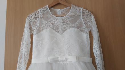 Šaty na 1.sväté prijímanie, 146