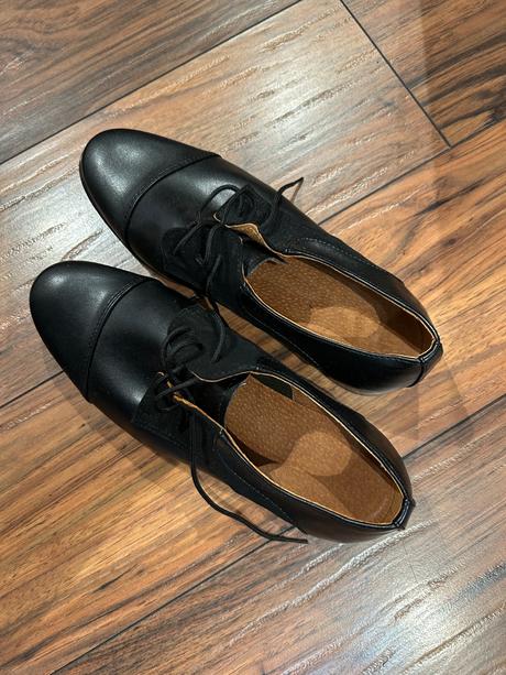 Sviatočné topánky, 36