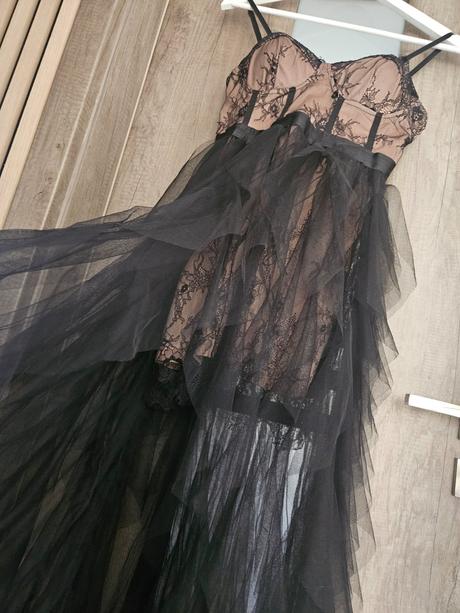 Spoločenské šaty, m