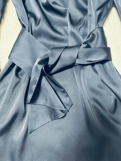 Tmavomodré saténové šaty zn. chantall originál, chantall,l / m