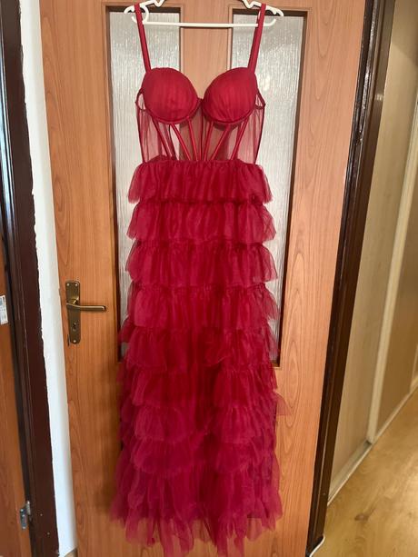 Červene korzetove saty, m