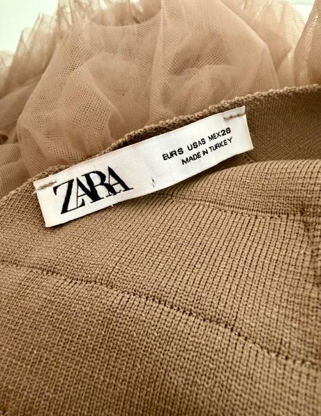 Zara top na jedno rameno s bohatými volánmi, zara,s