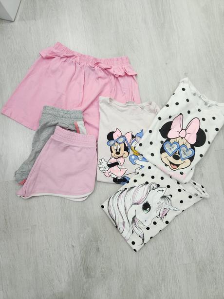 Balík oblečenia, 122–134