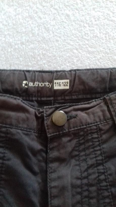 Málo nosené nohavice, cena s poštou, authority,116