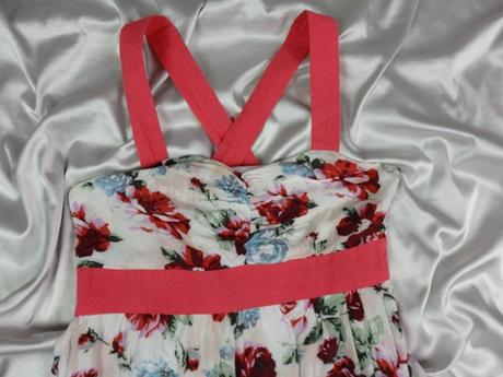 Kvalitné letné šaty, 38