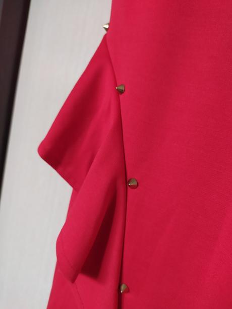 Sýto červené elegantné šaty s, s