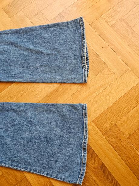 Rifle s vysokym pasom do zvonu, pull&bear,36