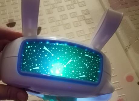 Projektor nočnej oblohy, 