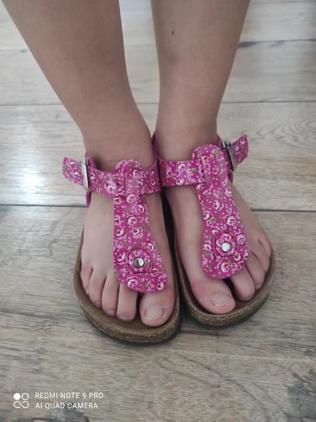 Sandálky, 30