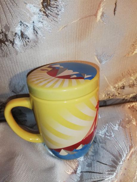 Hrnček lipton s vrchnákom, 