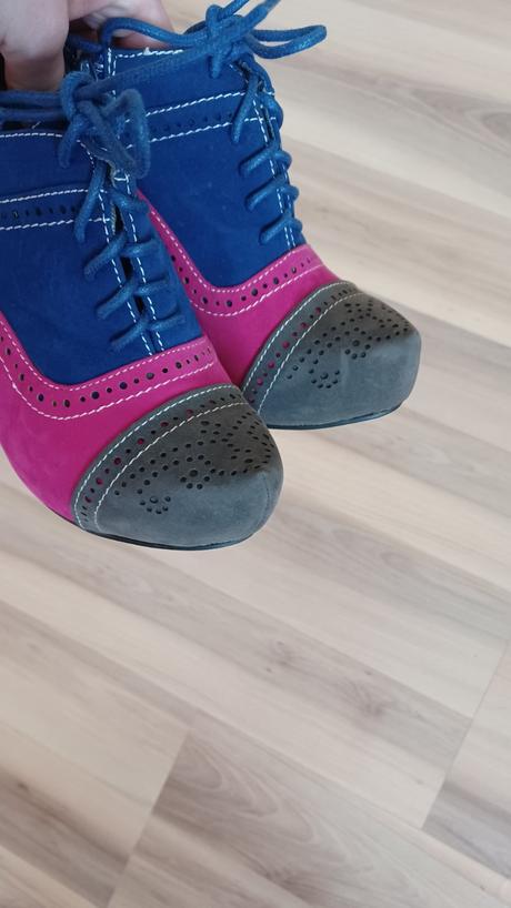 Vzorované členkové čižmy, 36