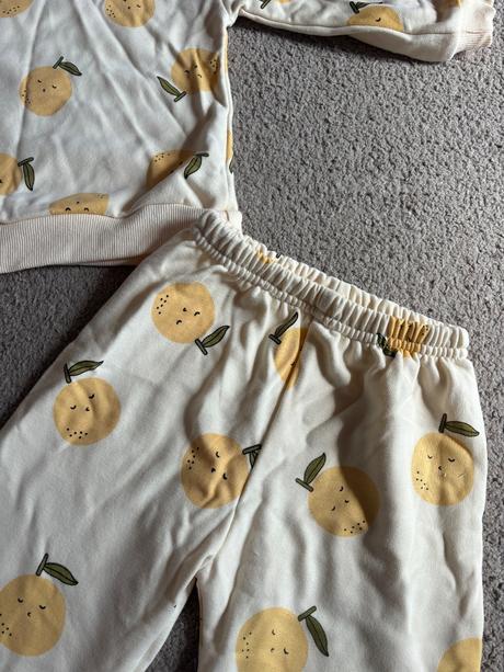 Tepláková súprava, 104