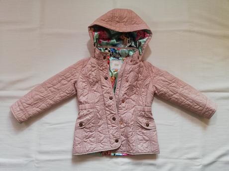 Dievčenská vetrovka, 110