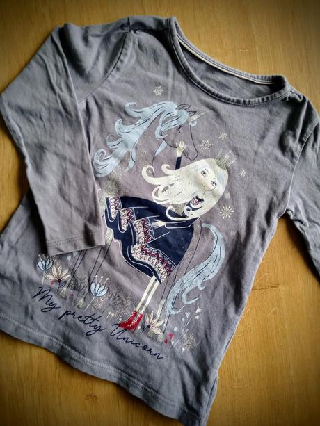 Krásne tričko so zimným motívom, 104