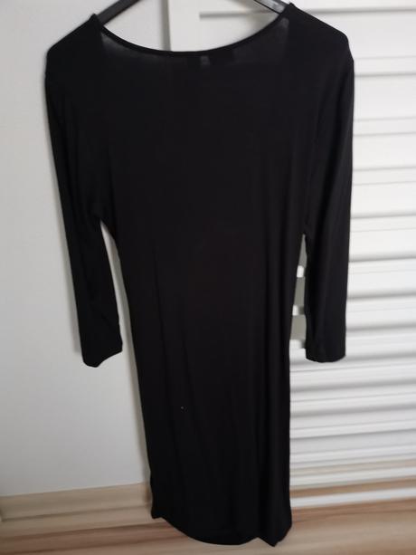 Čierne elastické šaty, m
