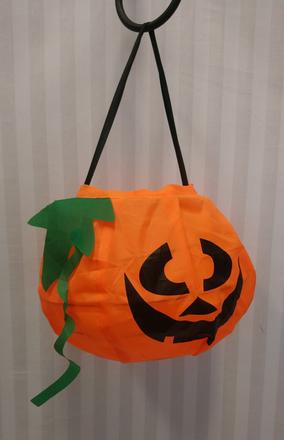 Usmievajúca hallowenska tekvica - košík, italy, 