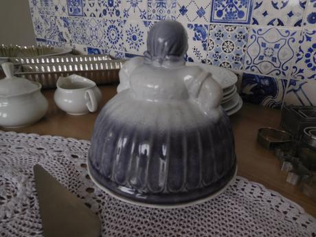 Gazdinká porcelánová-top top stav,, 