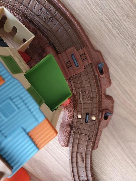 Motorizovaná mašinka thomas s dráhou,