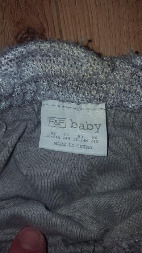 Sivé tepláčky, 86, f&f,86