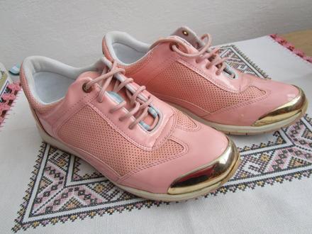 2429. dámska obuv, 38