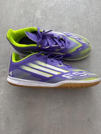 Salovky, adidas,35