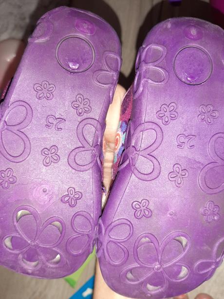 Na pieskovisko 16 kusov,