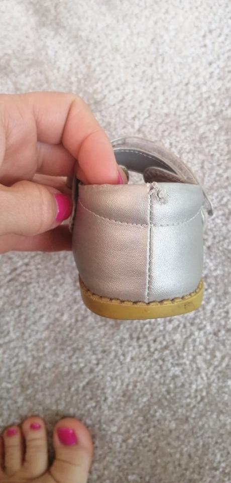 Sandalky barefoot, livie & luca,25