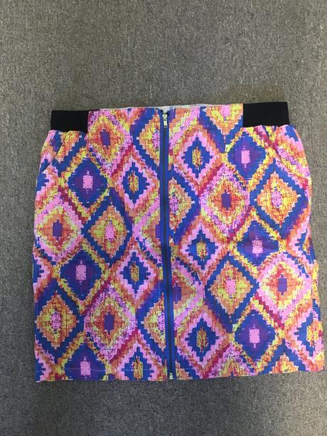 Sukňa so zipsom vpredu, m