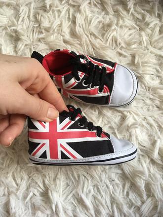 Americké cápačky, 19