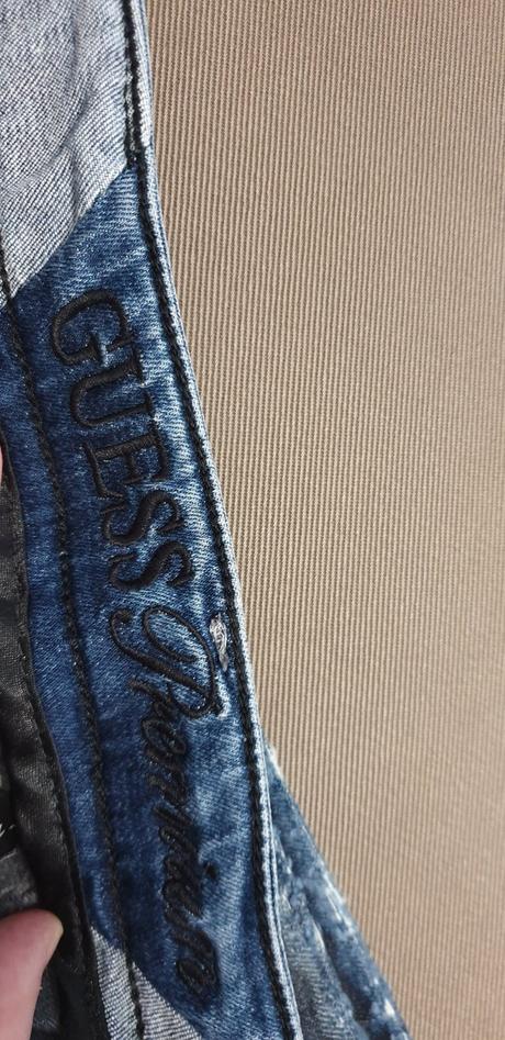Guess damske rifle velkost 30, guess,30