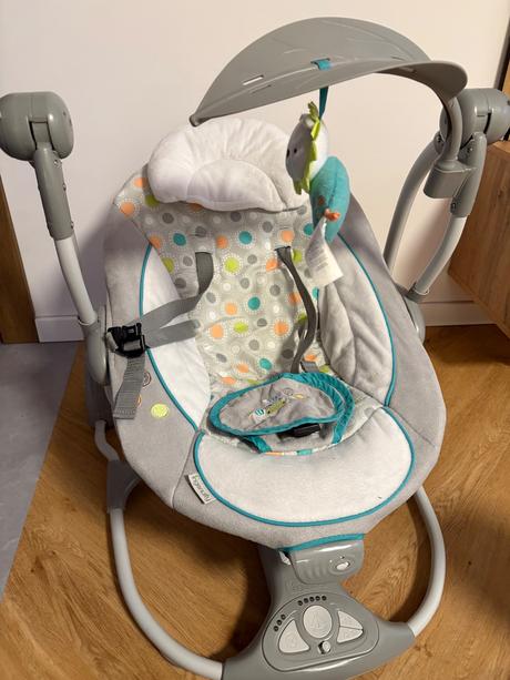 Hojdacie kreslo ingenuity a hraci kolotoc fehn, 