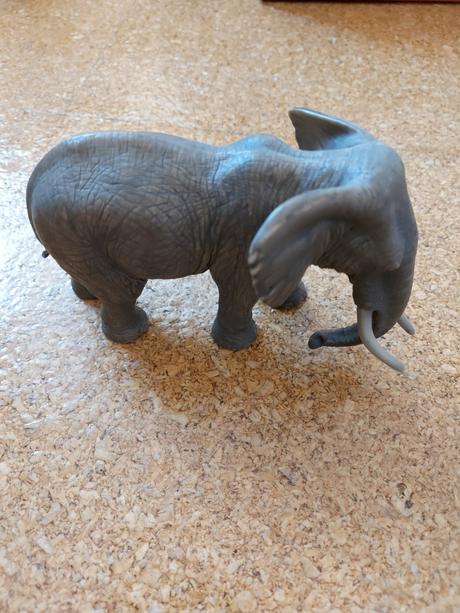 Plastove zvierata a dinosaury, 