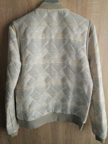 Nepodšitá bomber bundička, esmara,s