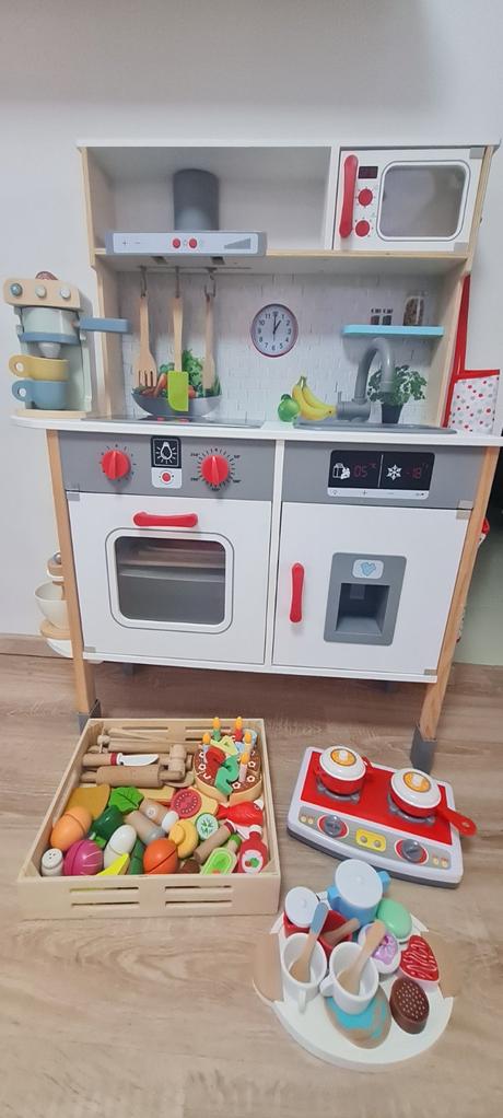 Detská kuchynka s bohatým príslušenstvom, 