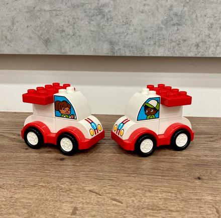 2x lego duplo 10860 pretekárske auto,