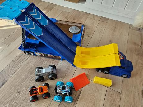 Monster jam kamión,