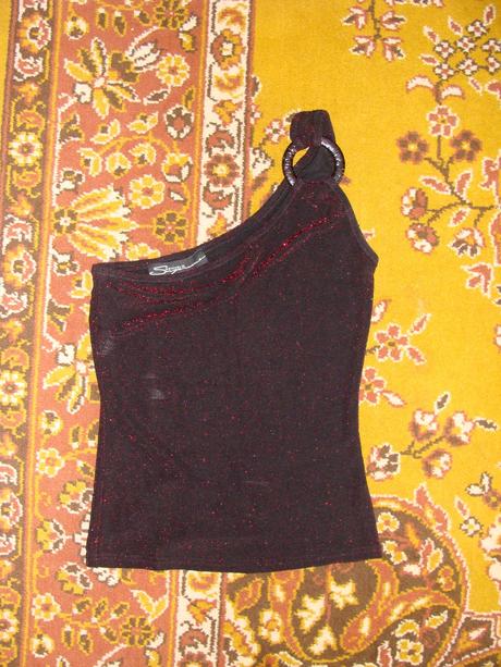 Krásny čierny trblietavý top na jedno plece, kenvelo,m