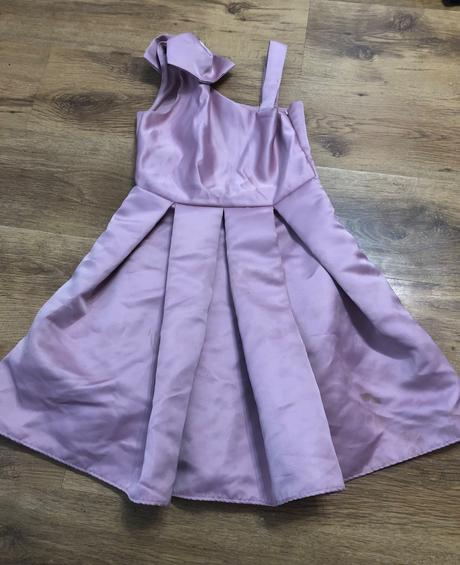 Dievčenské ružové šaty, 152