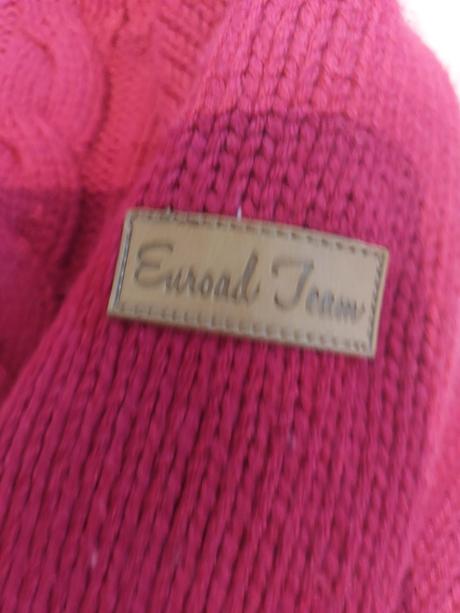 Bordovy teply sveter s-m, m