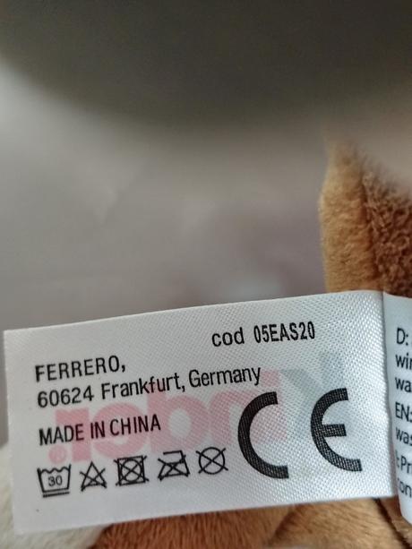 Plyšová kengura s  mláďatkom kinder ferrero, 29 cm, 